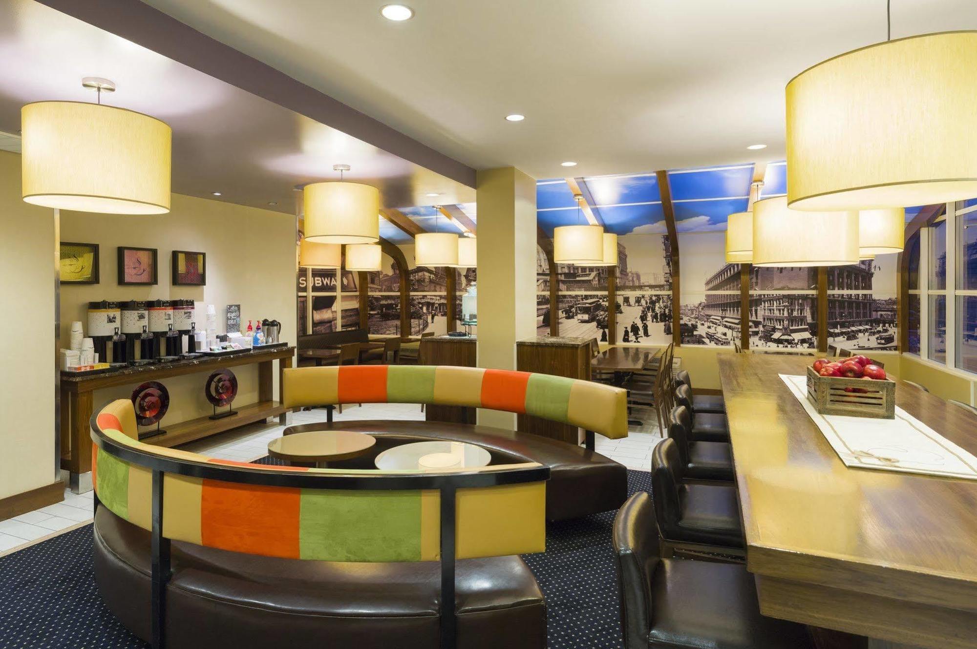 Hampton Inn Madison Square Garden New York Exterior photo
